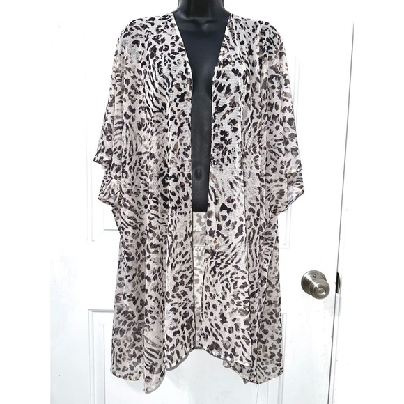Pink Lily Tops - Pink Lily Animal Print Mesh Kimono Shawl